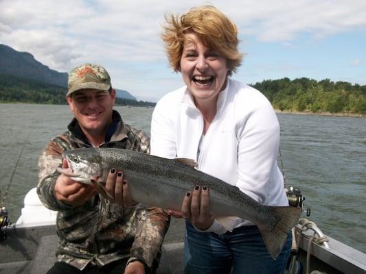 Summer Steelhead Fishing is a ton of fun on the Columbia River.