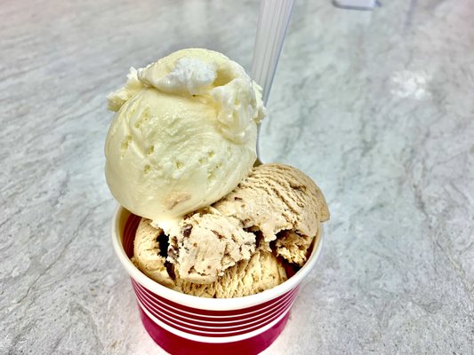 Bottom Scoop:North Country Crunch
 Top Scoop: Marshmallow Man