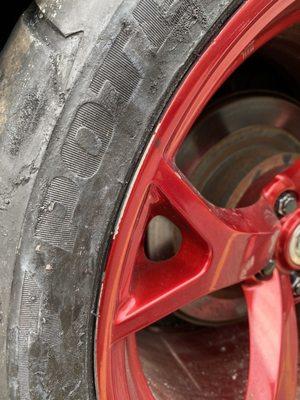 Damage to wheel/tire