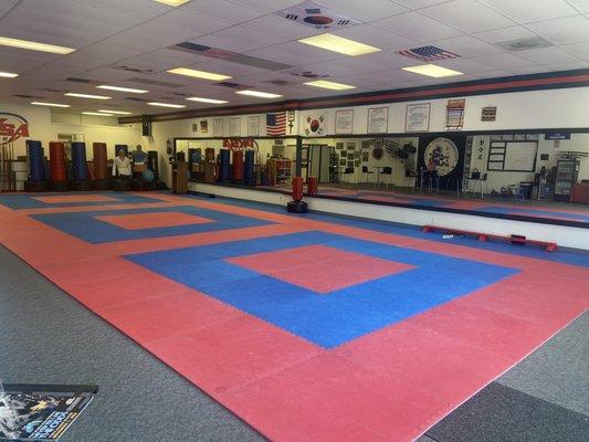 Large training floor