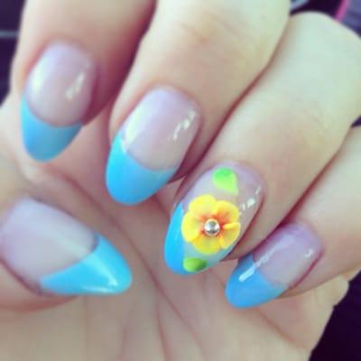 Now Lovely nails. Clean, friendly, quality work and good prices.