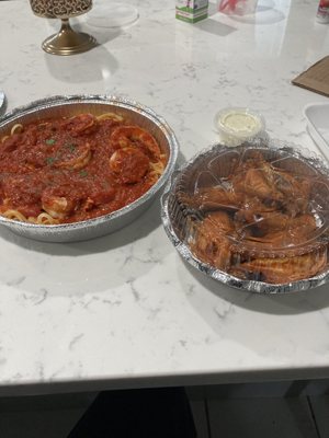 Shrimp "Fra Diavolo" and chicken wings yumm