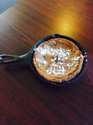 Kiss the cookie!! (Mint chocolate chip cookie) new dessert served in a skillet