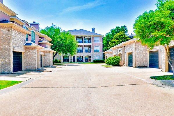 Bentley Place - Apartments for Rent in Plano, TX