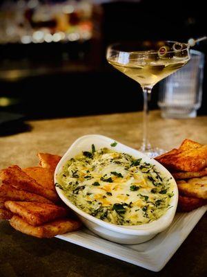 The spinach artichoke dip is AMAZING! Bartender made an awesome martini too!!! Highly recommend!