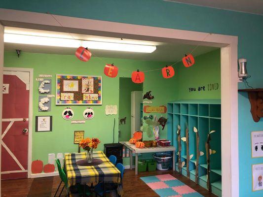 Jungle Academy Preschool Fall Decor