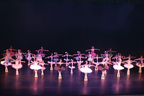 Galmont Ballet dancers on stage.