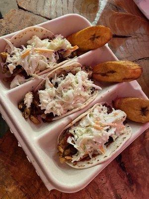 Jerk chicken tacos w/ plantains