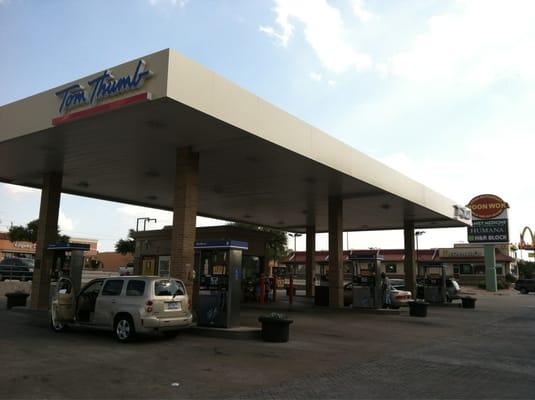 Gas Station in Tom Thumb Grocery & Pharmacy parking lot. 5 gas pumps 24/7 pay at the pump.