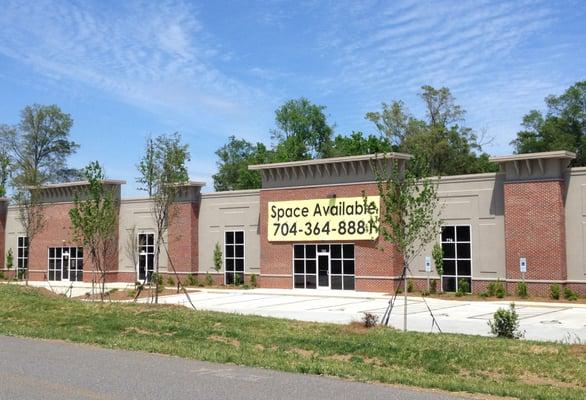 Rock Hill Commerce Center - 774 Corporate Blvd, Rock Hill, SC 29730 (Industrial Flex Space for lease from 3,600-5,540 square).