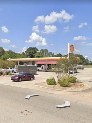 Shell Gas & quick mart for breakfast and brunch with plenty of beer