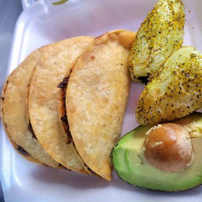 Tacos dorados de camaron.