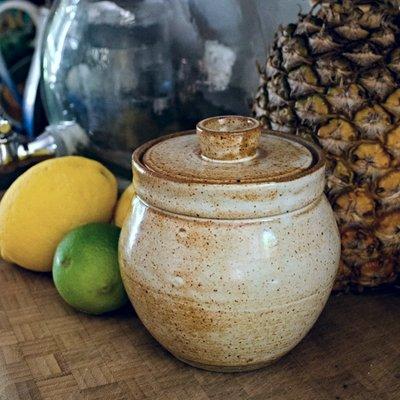 Farmhouse White Honey Pot