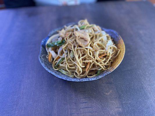 Asian chicken lo mein