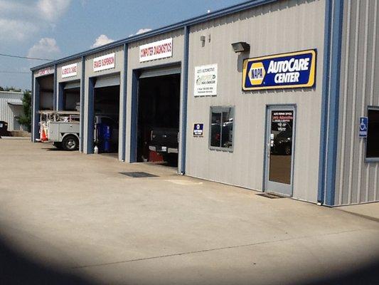 Lee's Automotive Sales and Service