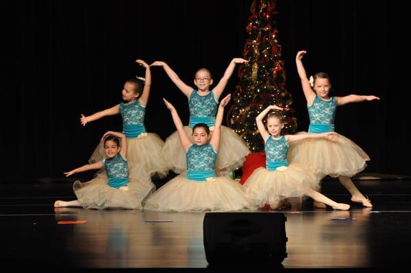 Christmas Tree Dance - The Children's Nutcracker