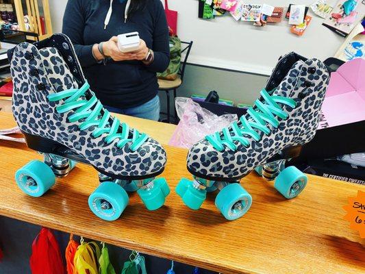 Moonlight roller skates sure grip fame indoor wheels heart stoppers