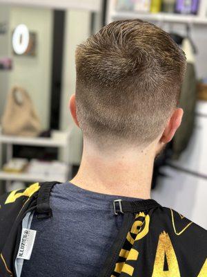 Gentlemen's Haircut (3/2/1 Blend)