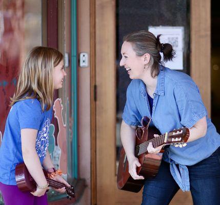 Director Jan & a young ukulele student