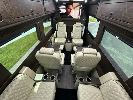 Luxe CEO Sprinter transportation service in Nashville