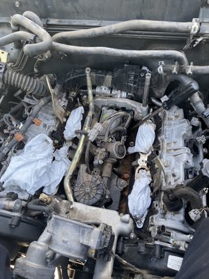 Engine overhaul on a Toyota Tundra