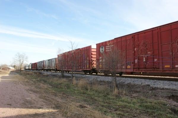 THE STATION WAS A MAD HOUSE SO I WENT A MILE DOWN THE TRACK BEFORE THE 2015 CP HOLIDAY TRAIN HIT THE STATION.