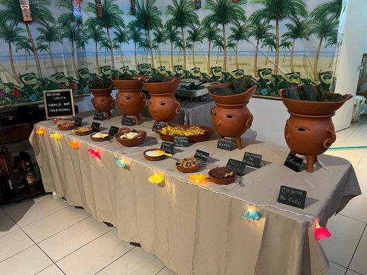 Caballo Bayo Presentación de Comida en Tinajas de Barro 
Cabayo Bayo Food Presentation in Clay Pots