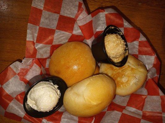 Bread with apple cinnamon butter