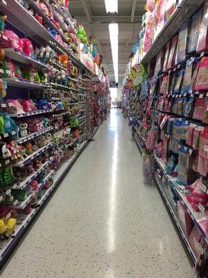 girls' bday aisle