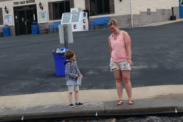 Fish feeding at Seven Points Marina