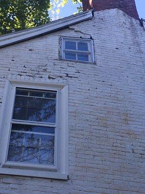 Gable end wall structural deficiency