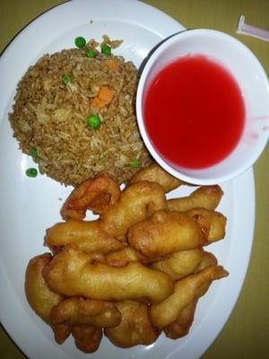 Sweet and sour chicken lunch special