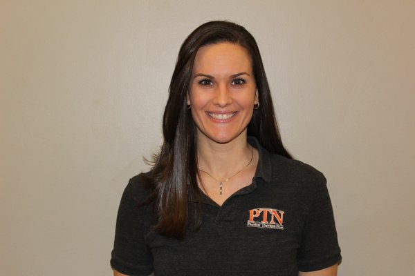 Dr. Lindsey Vrabel, DPT is experienced at the diagnosis and treatment of spine and extremity disorders. She is ready to help you!