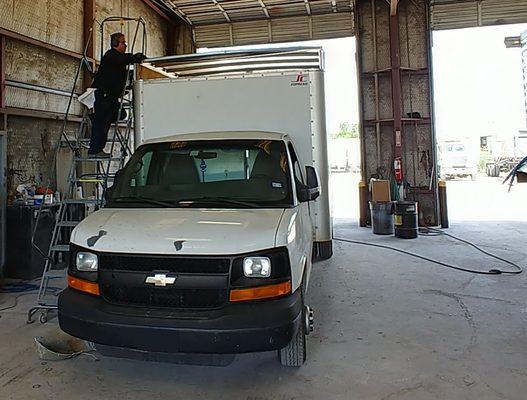 All Repairs and Services on All Makes, Models, Sizes of Trucks, Trailers, Buses, Rvs