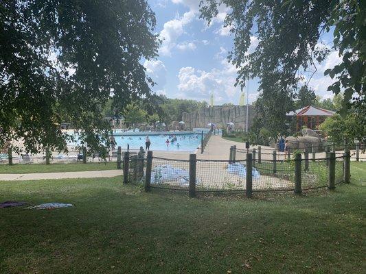 Wave pool and tube corral