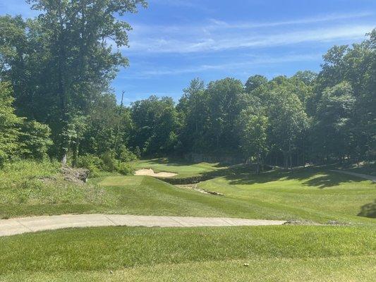 Par 3 on the back - maybe hole 11? Beautiful!