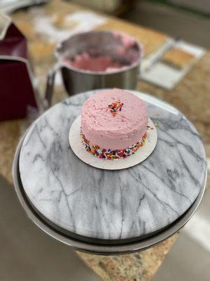 4" mini cakes are the perfect everyday treat or gift.