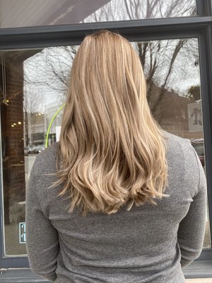 Full head of highlights with a haircut and blowout