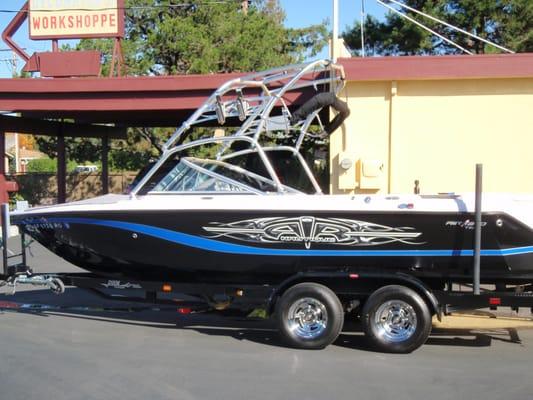 Air Nautique 210