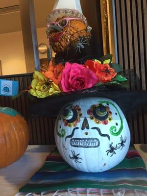 Dia de los muertos pumpkin! Pritty yay kewl!