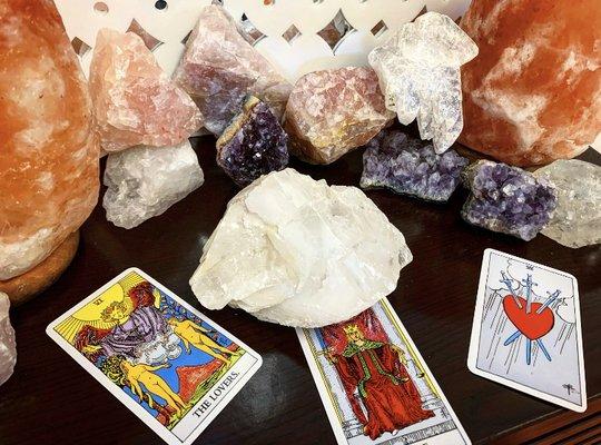 Tarot Cards & Crystals