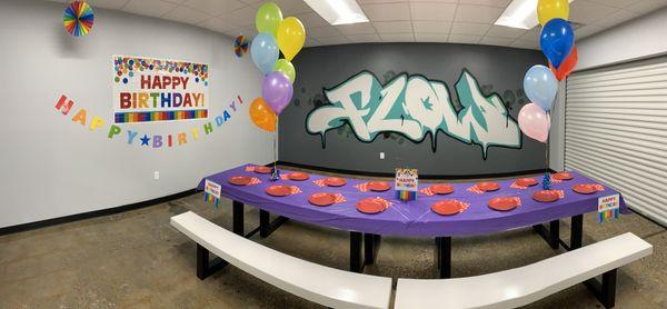 Birthday Party's at Flow come with an hour of jump and 45 minutes in the party room!