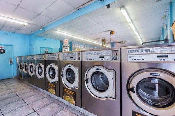 Pacific Place Laundry 3411 Pacific Place Long Beach, CA 90806 $388,000