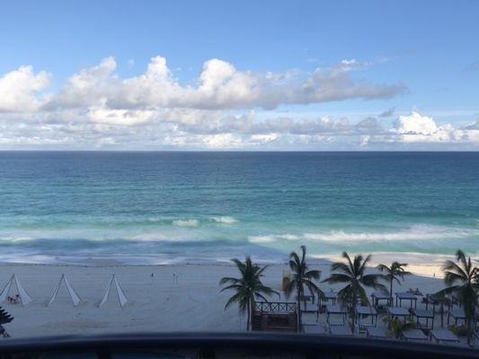 Ocean front room in Cancun Mexico