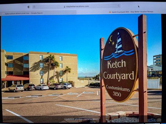 Ketch Courtyard