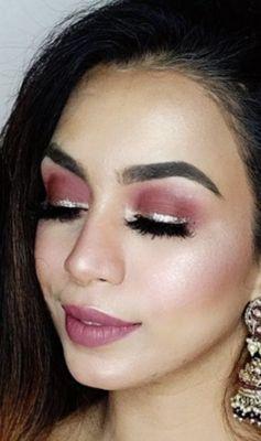 Indian beauty gold liner