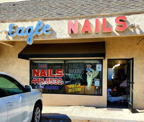 Eagle Nails is located on E Live Oak (before Sixth Avenue and Hempstead Road) in Arcadia. They’re in the same plaza as Pho-Licious.