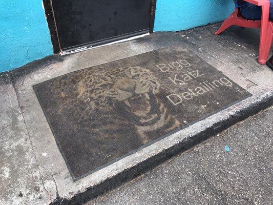 Door mat to the "customer waiting area"