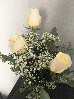 Three White Roses (Standard)