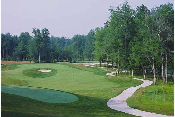 This Par 3 is tricky.